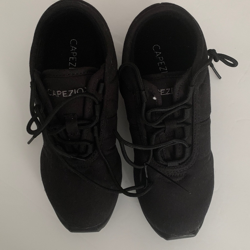 New CAPEZIO  Canvas Dance Sneaker Style: DS03 Black